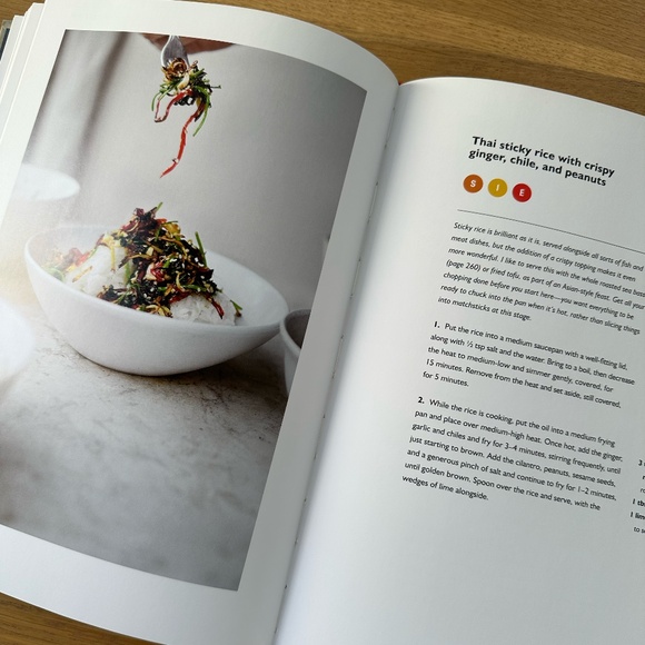 Ottolenghi Simple Cookbook by Yotam Ottolenghi - Picture 5 of 8
